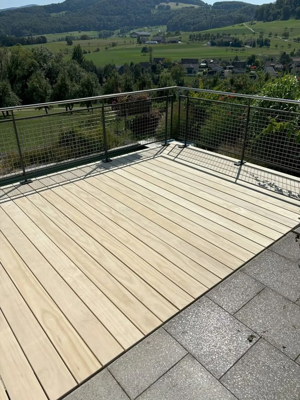 Accoya Terrasse mit Aussicht