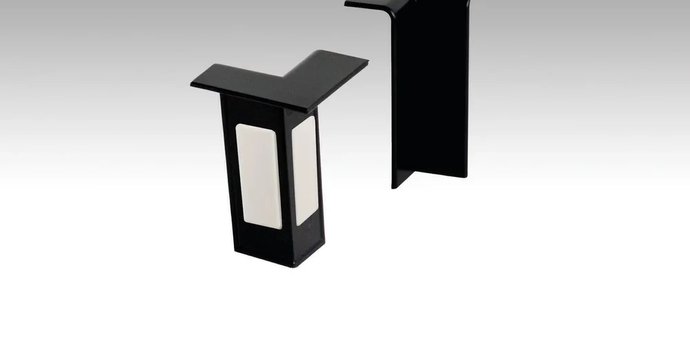 Eckensystem Profil 15 MK 20 PK Innenecke selbstklebend - Dekor: Schwarz 02039